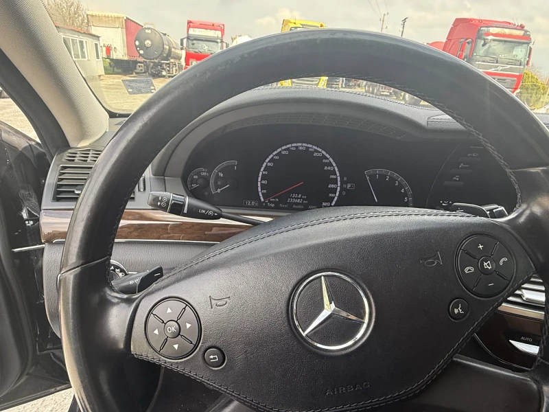 Mercedes-Benz S 350 BlueEFFICIENCY/AMG/FACE/CAMERA/ВАКУУМ/AMBIENT/ПОДГ, снимка 12 - Автомобили и джипове - 48639197