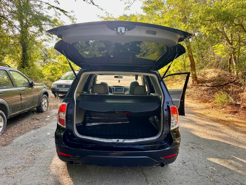 Subaru Forester, снимка 17 - Автомобили и джипове - 51160410