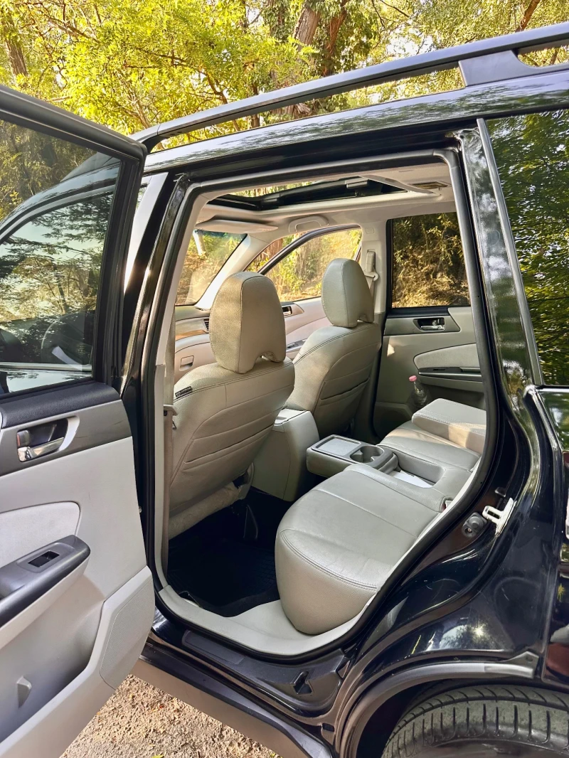 Subaru Forester, снимка 10 - Автомобили и джипове - 51160410
