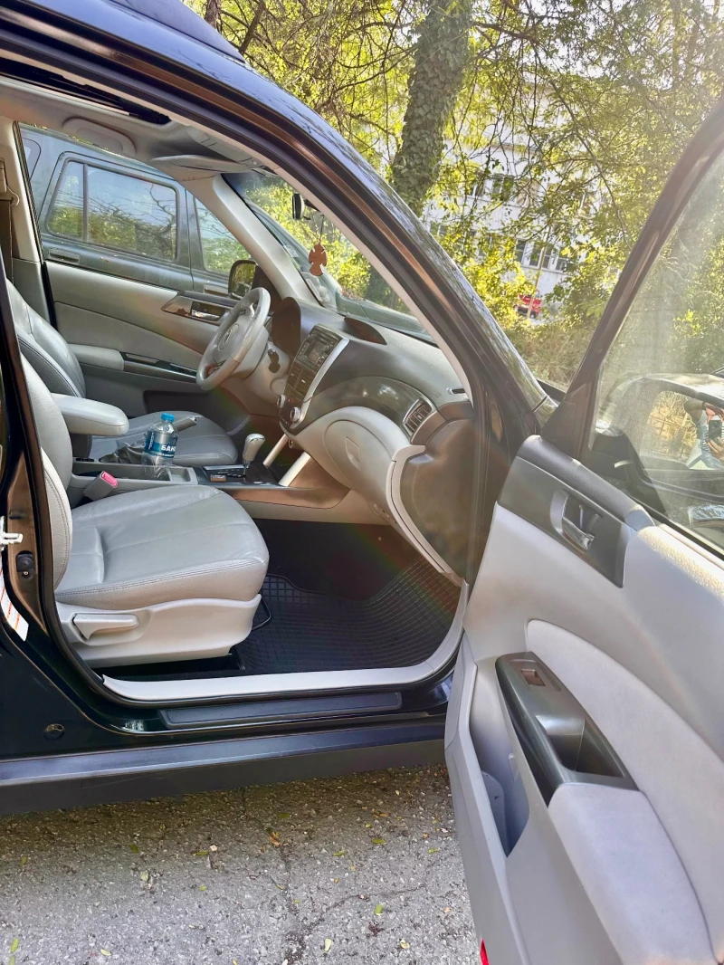 Subaru Forester, снимка 6 - Автомобили и джипове - 51160410