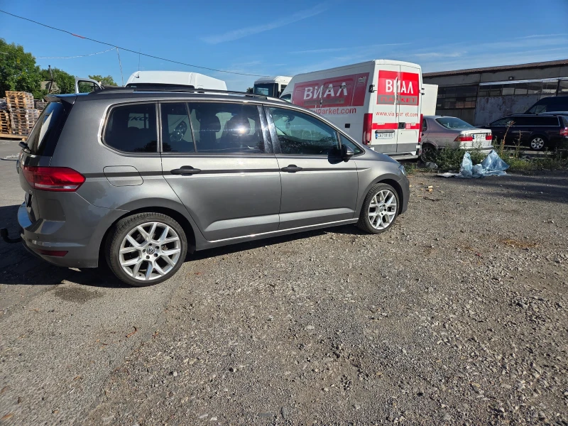 VW Touran, снимка 6 - Автомобили и джипове - 52563114
