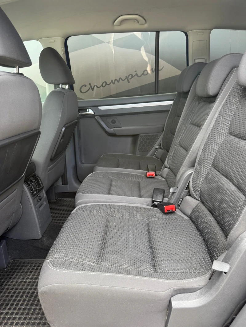 VW Touran Бартер Лизинг, снимка 10 - Автомобили и джипове - 52031590