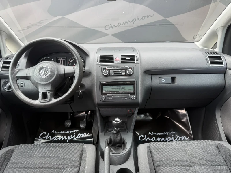 VW Touran Бартер Лизинг, снимка 11 - Автомобили и джипове - 52031590
