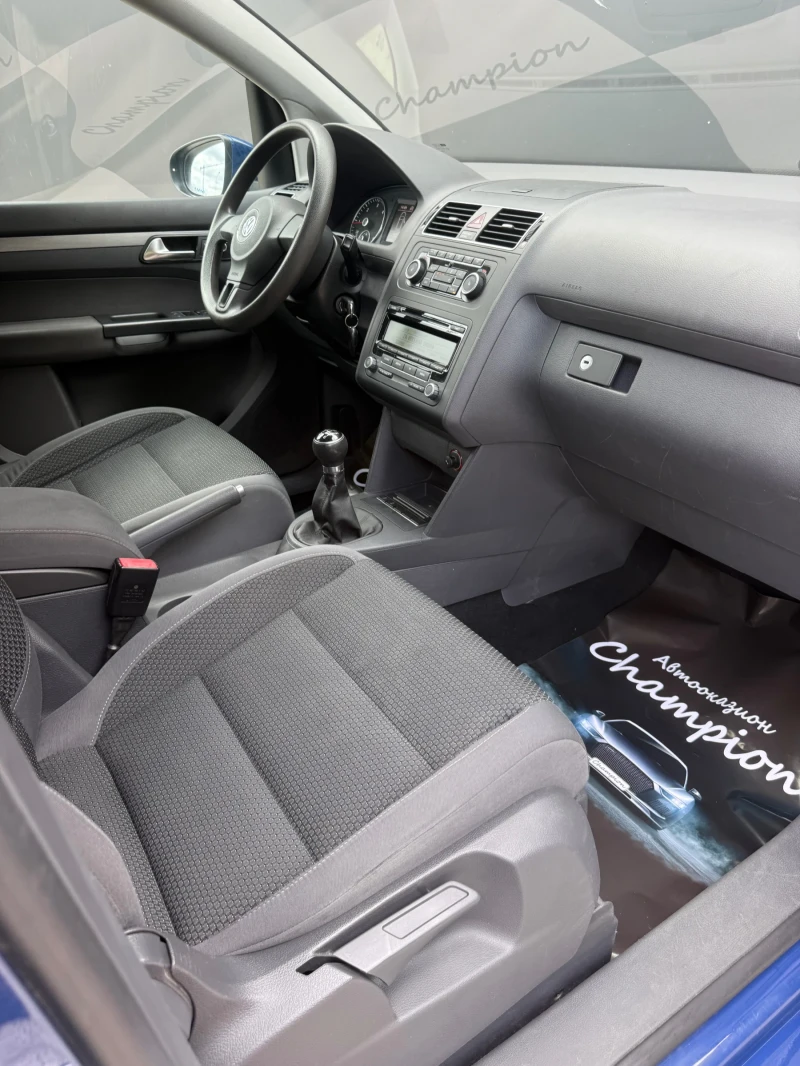 VW Touran Бартер Лизинг, снимка 15 - Автомобили и джипове - 52031590