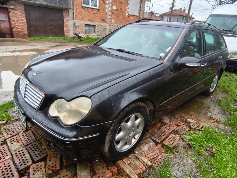 Mercedes-Benz C 220 2.2CDI, снимка 2 - Автомобили и джипове - 52673091