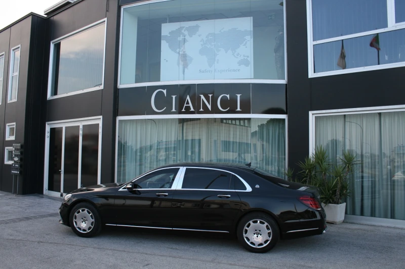 Mercedes-Benz S 65 оригинално бронирано фабрично ниво VR10 or