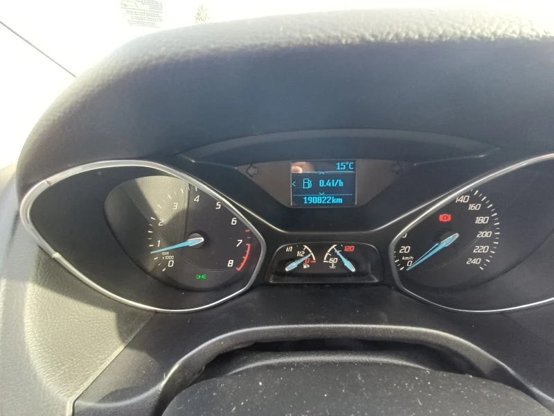 Ford Focus, снимка 8 - Автомобили и джипове - 53181365