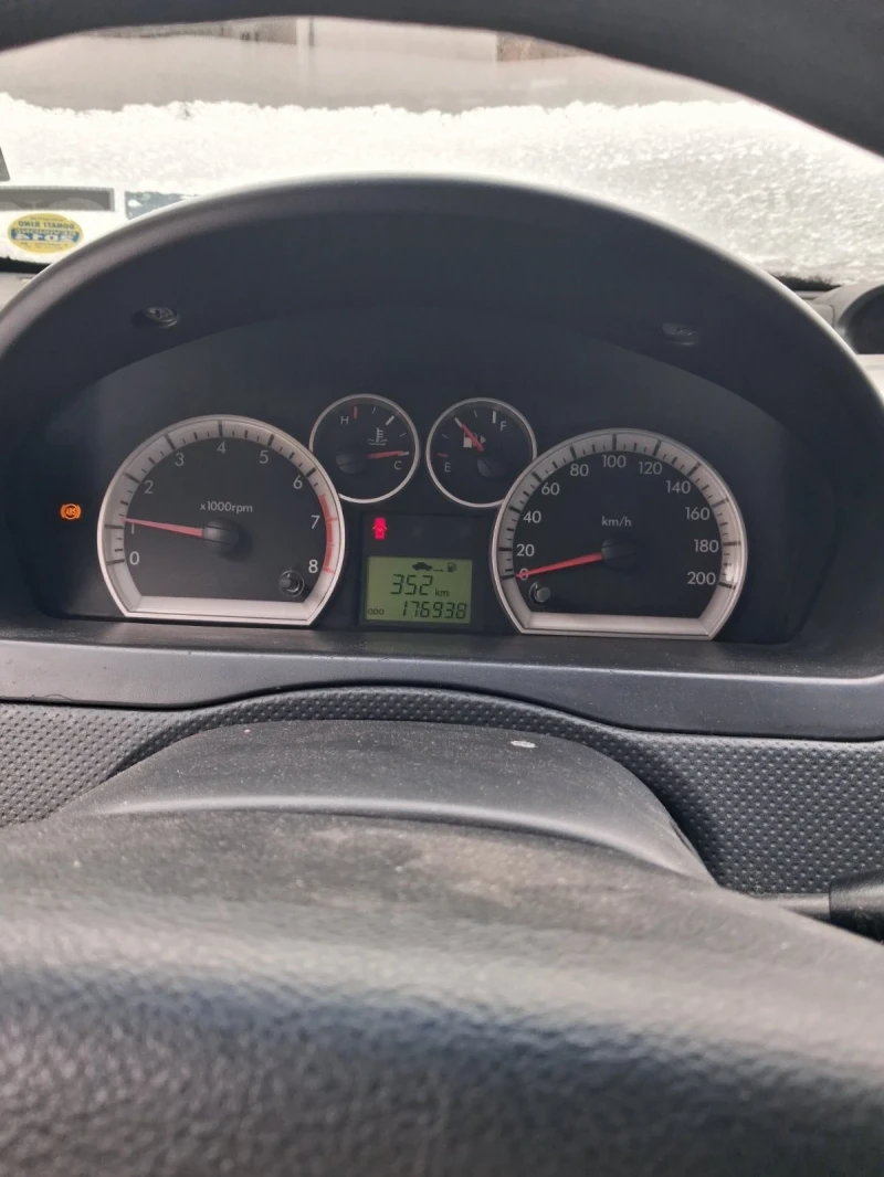 Chevrolet Aveo, снимка 7 - Автомобили и джипове - 53205649