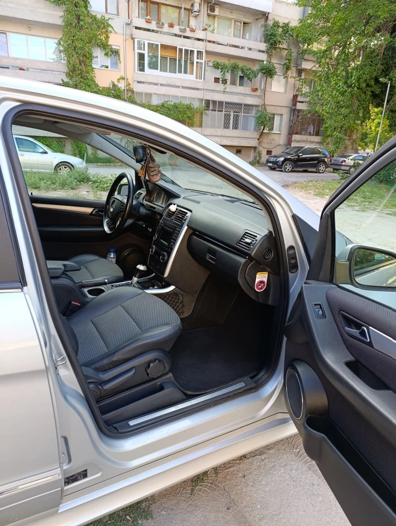 Mercedes-Benz B 200 Перфектен, снимка 6 - Автомобили и джипове - 53223882
