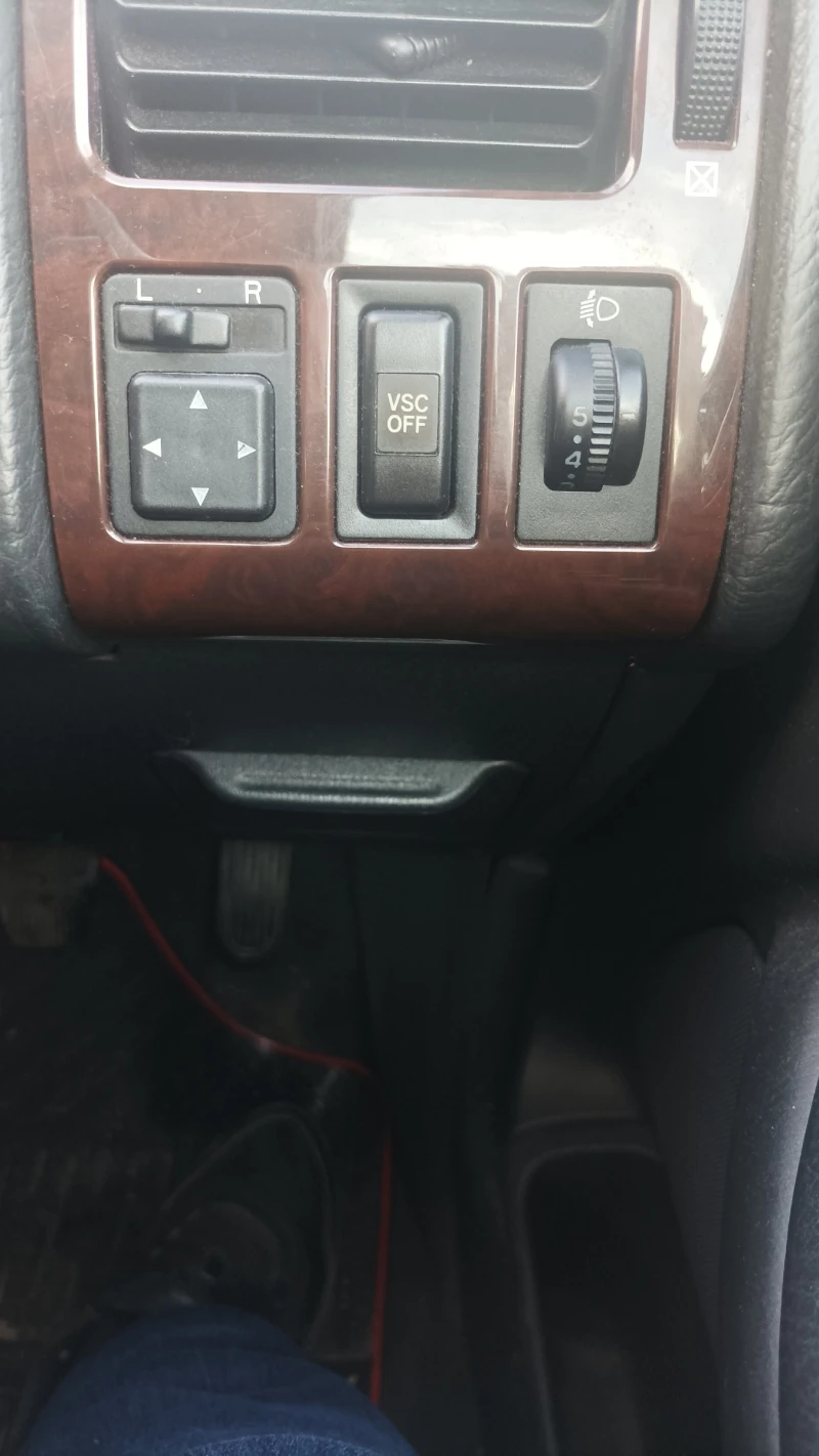 Toyota Avensis, снимка 7 - Автомобили и джипове - 53489706