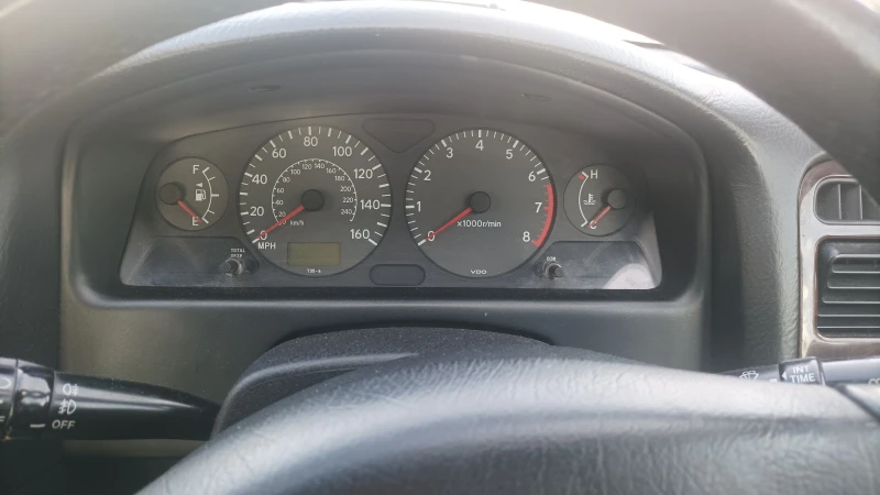 Toyota Avensis, снимка 11 - Автомобили и джипове - 53489706