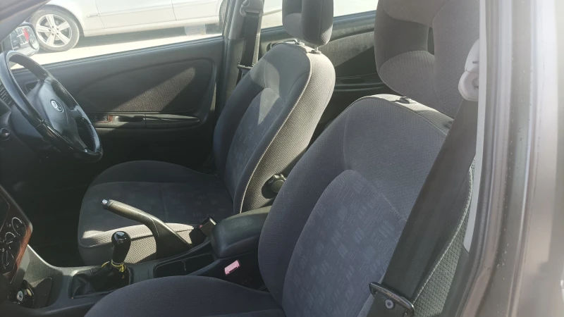 Toyota Avensis, снимка 9 - Автомобили и джипове - 53489706