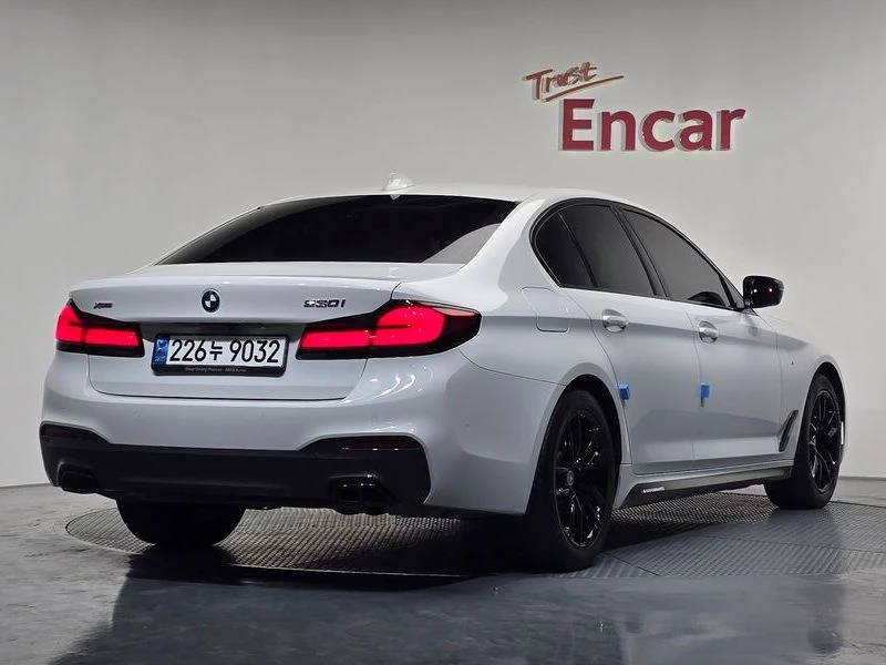BMW 520 520I M Sports, снимка 3 - Автомобили и джипове - 55500728