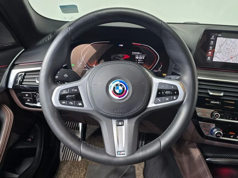 BMW 520 520I M Sports, снимка 9 - Автомобили и джипове - 55500728