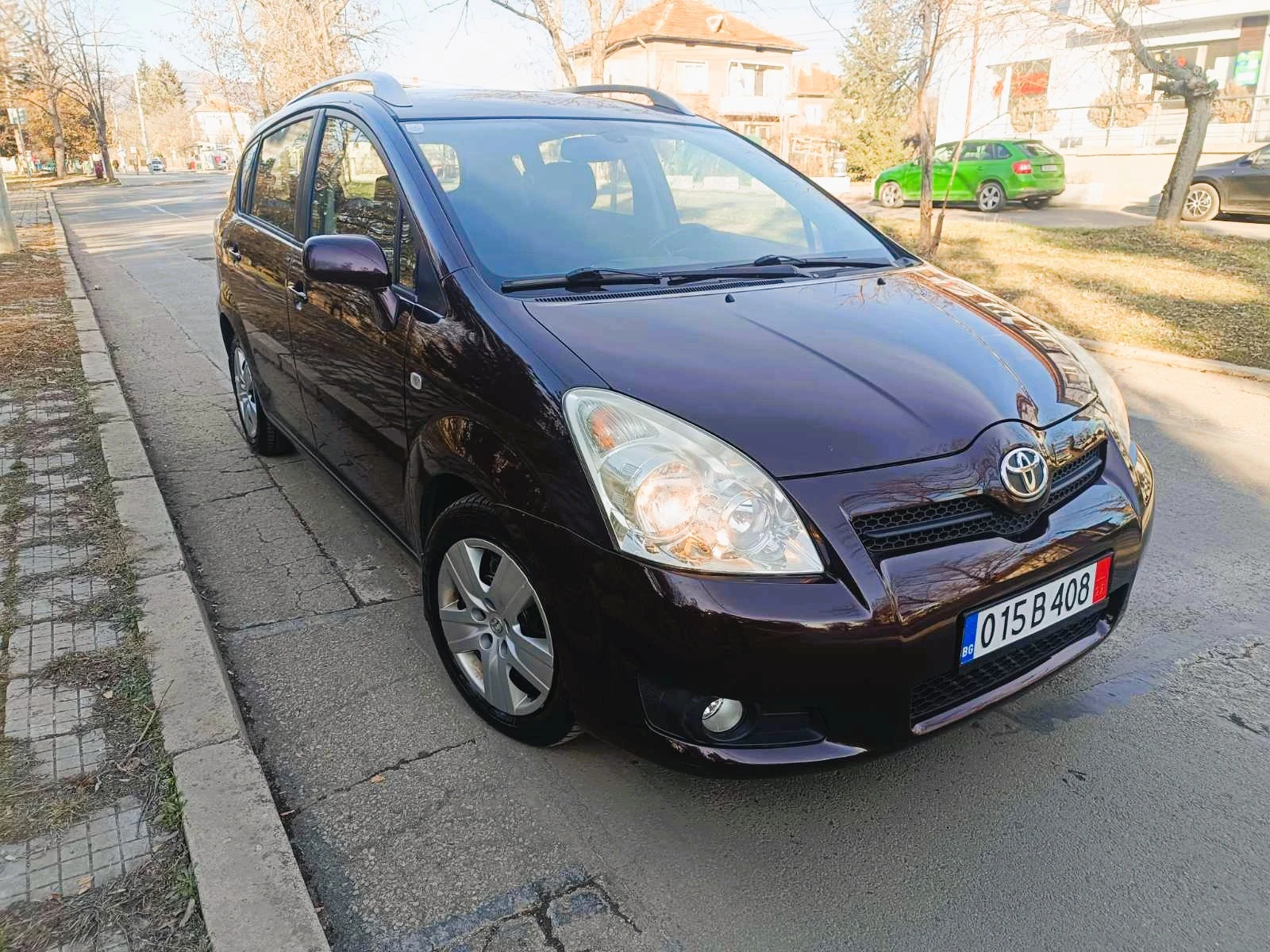 Toyota Corolla verso 2.2 D4D/136к.с/2007г. - изображение 4