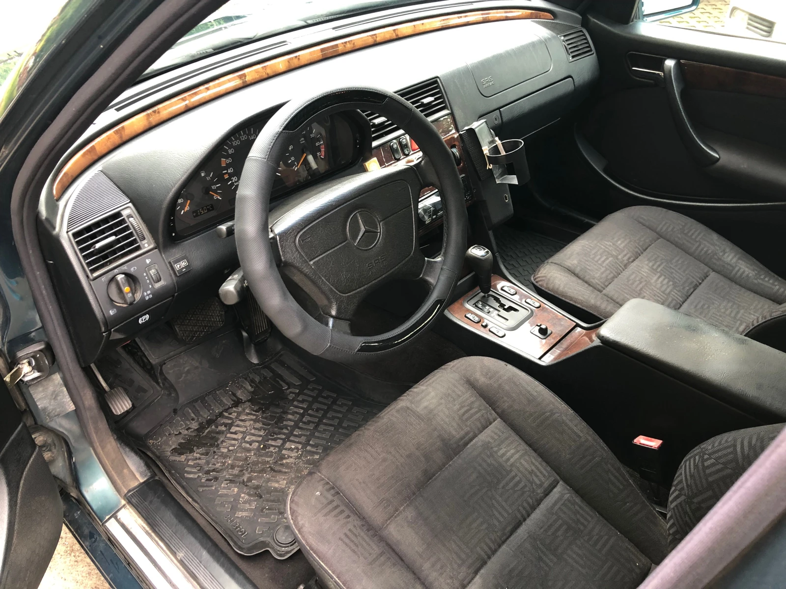 Mercedes-Benz C 200  - изображение 10