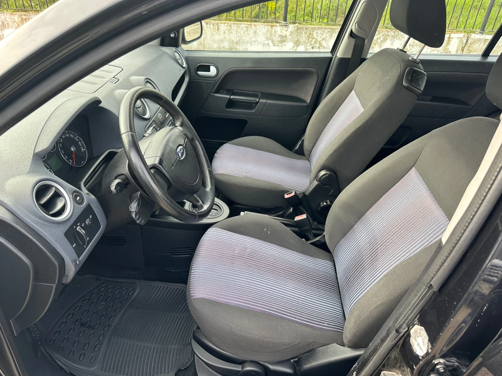 Ford Fusion 1.6 Автоматик - изображение 10