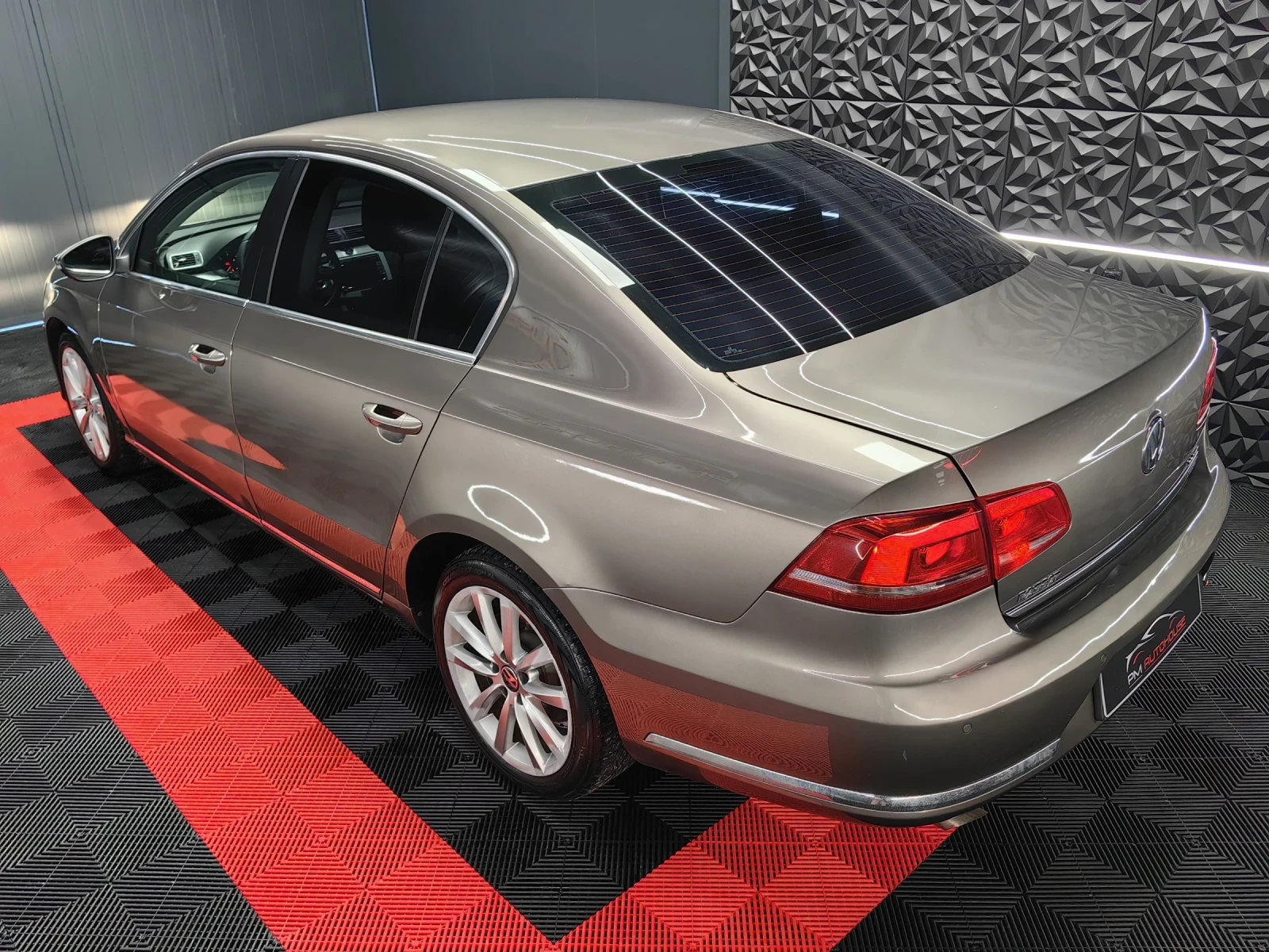 VW Passat 2.0 TDI HIGHLINE/4х4/170кс/ АВТОМАТ/ КОЖА /ПОДГРЕВ - изображение 3