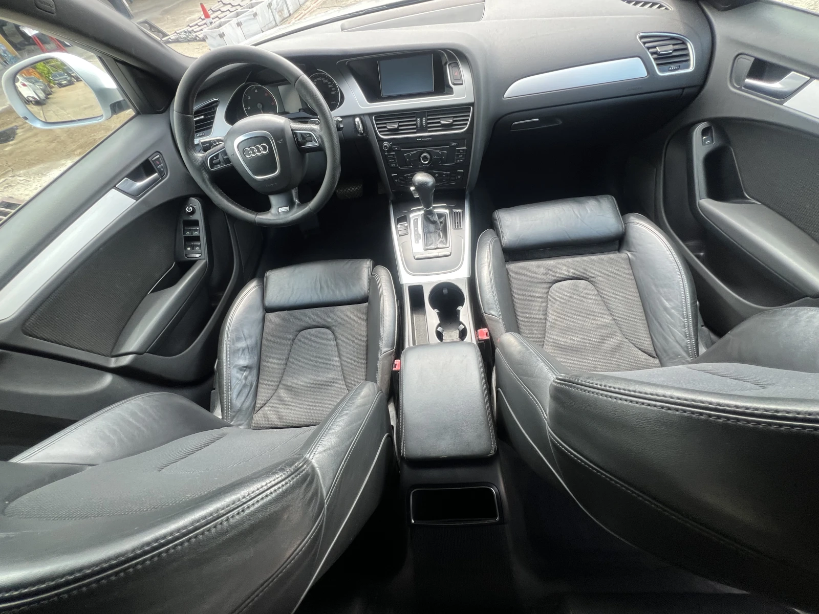 Audi A4 Avant 2.0TDI S-Line - изображение 7