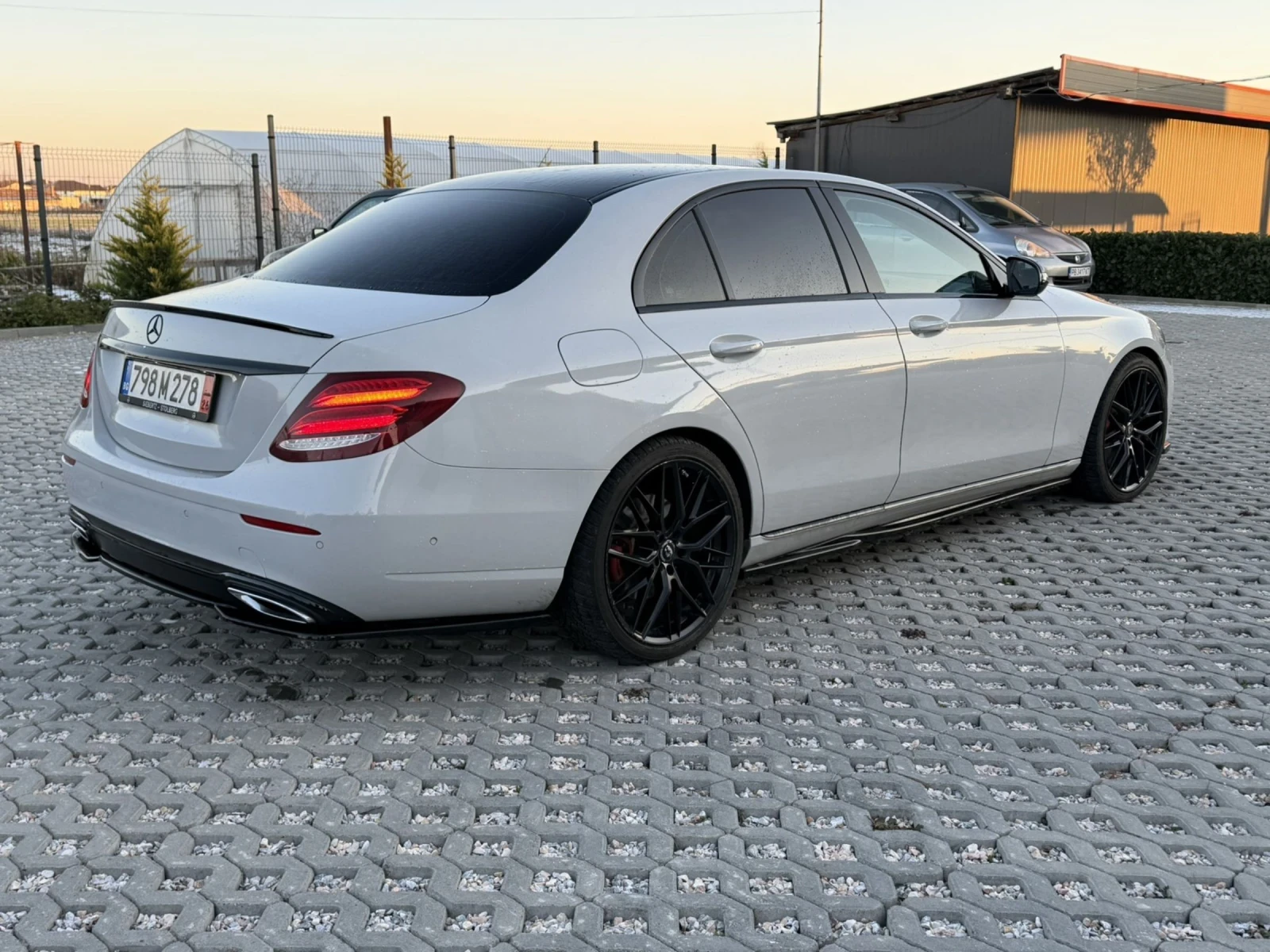 Mercedes-Benz E 350  - изображение 4