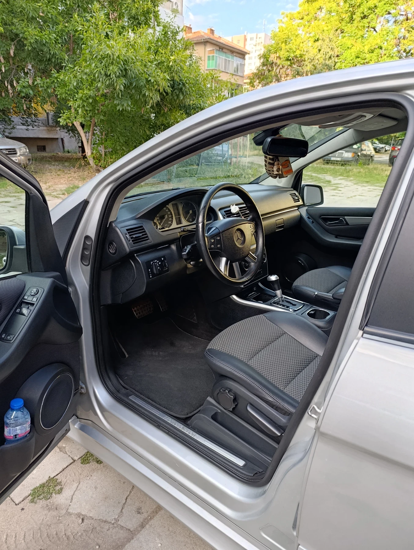 Mercedes-Benz B 200 Перфектен - изображение 7