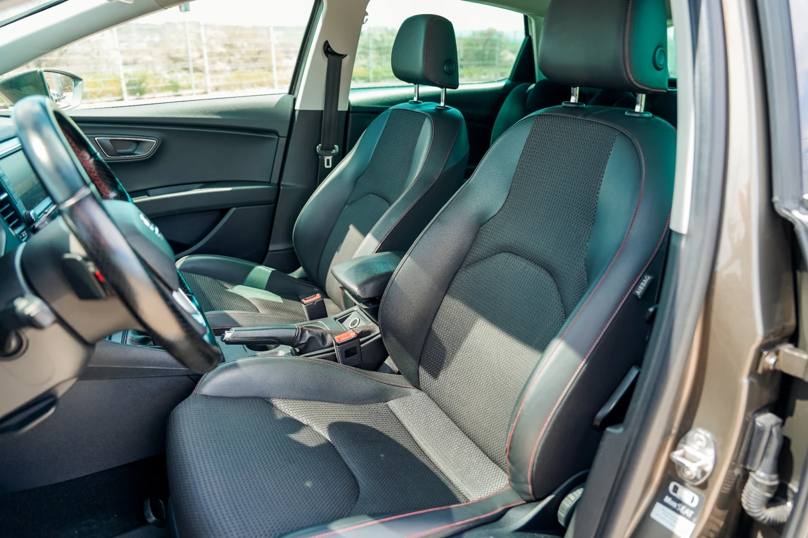 Seat Leon FR, снимка 8 - Автомобили и джипове - 53387004