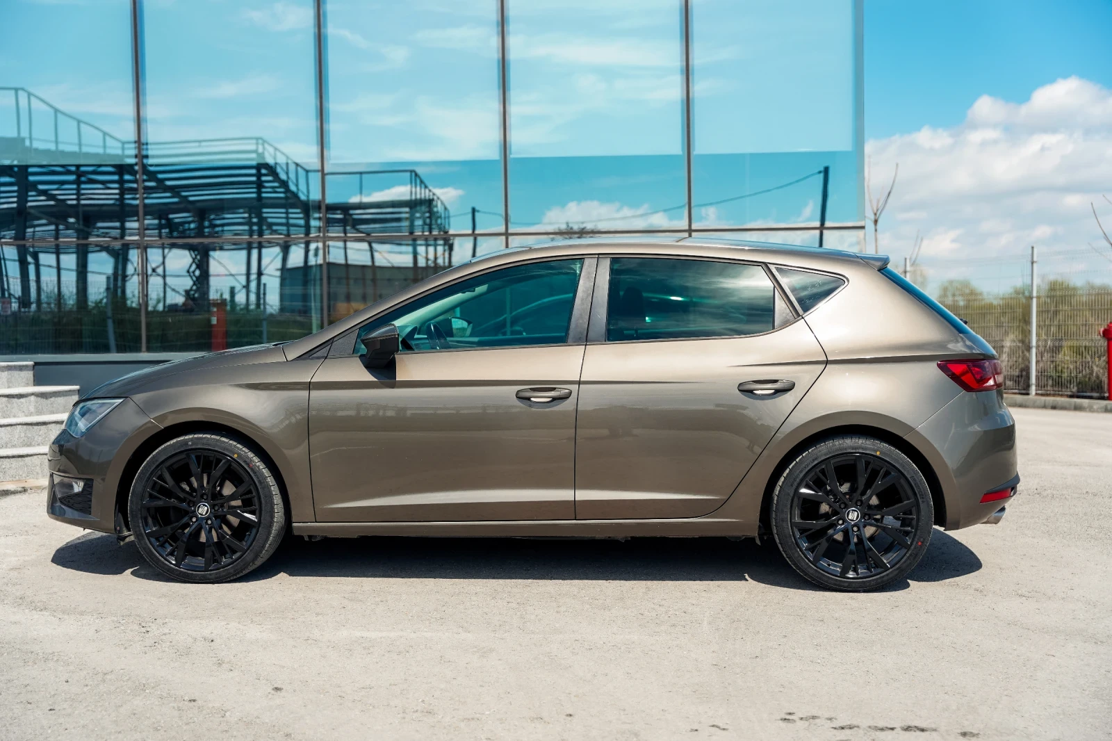 Seat Leon FR, снимка 4 - Автомобили и джипове - 53387004