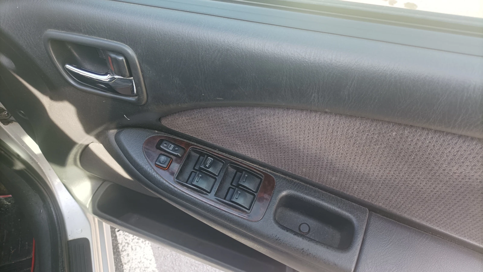 Toyota Avensis  - изображение 10