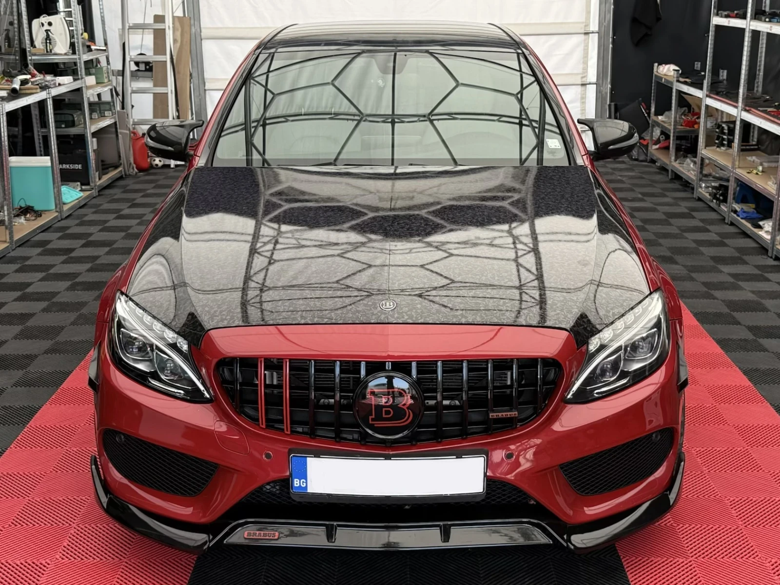 Mercedes-Benz C 400 BRABUS ПАКЕТ / CARPLAY / 64 АМБИЕНТНО ОСВЕТЛЕНИЕ, снимка 3 - Автомобили и джипове - 54479950