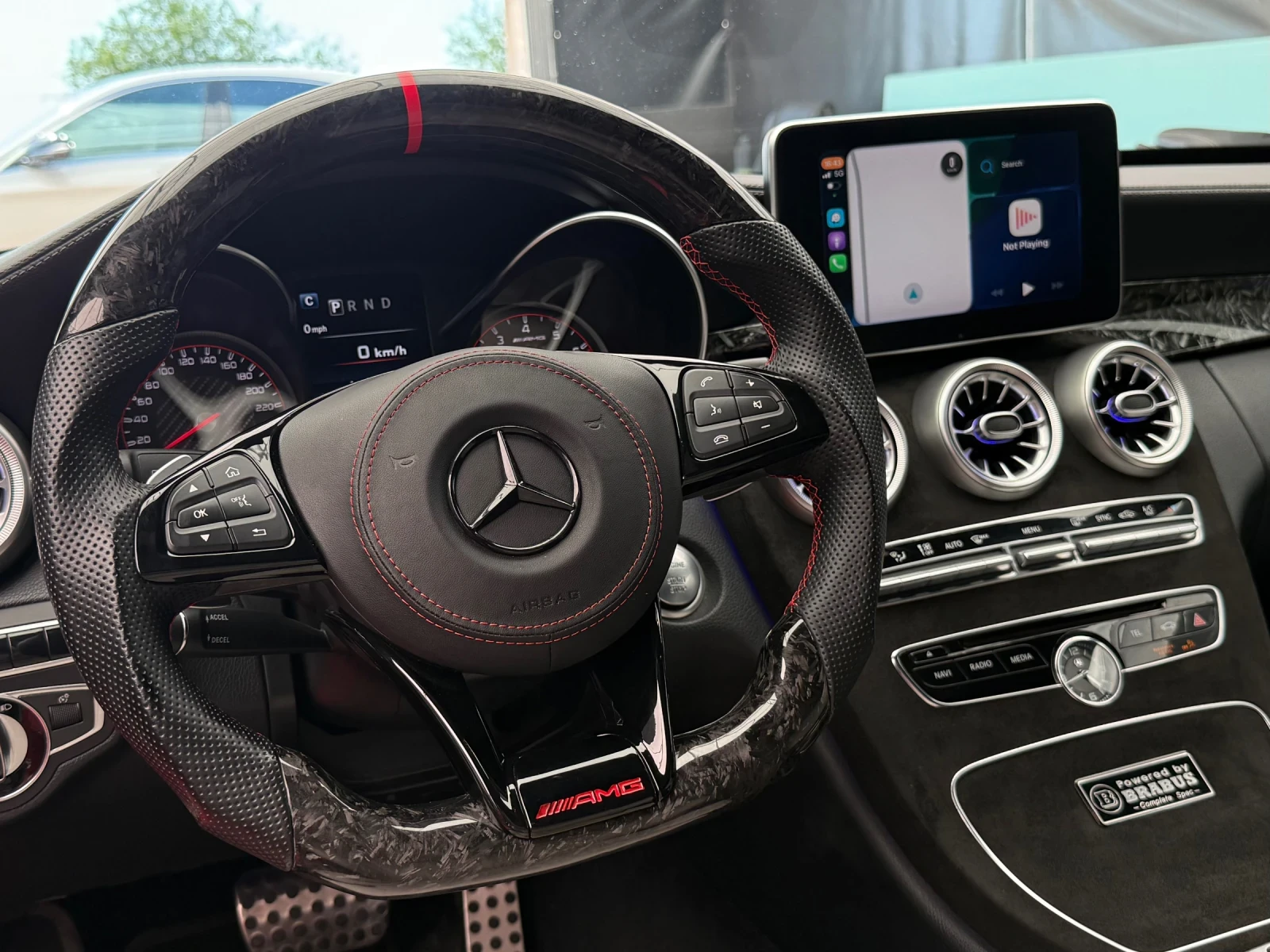 Mercedes-Benz C 400 BRABUS ПАКЕТ / CARPLAY / 64 АМБИЕНТНО ОСВЕТЛЕНИЕ, снимка 13 - Автомобили и джипове - 54479950