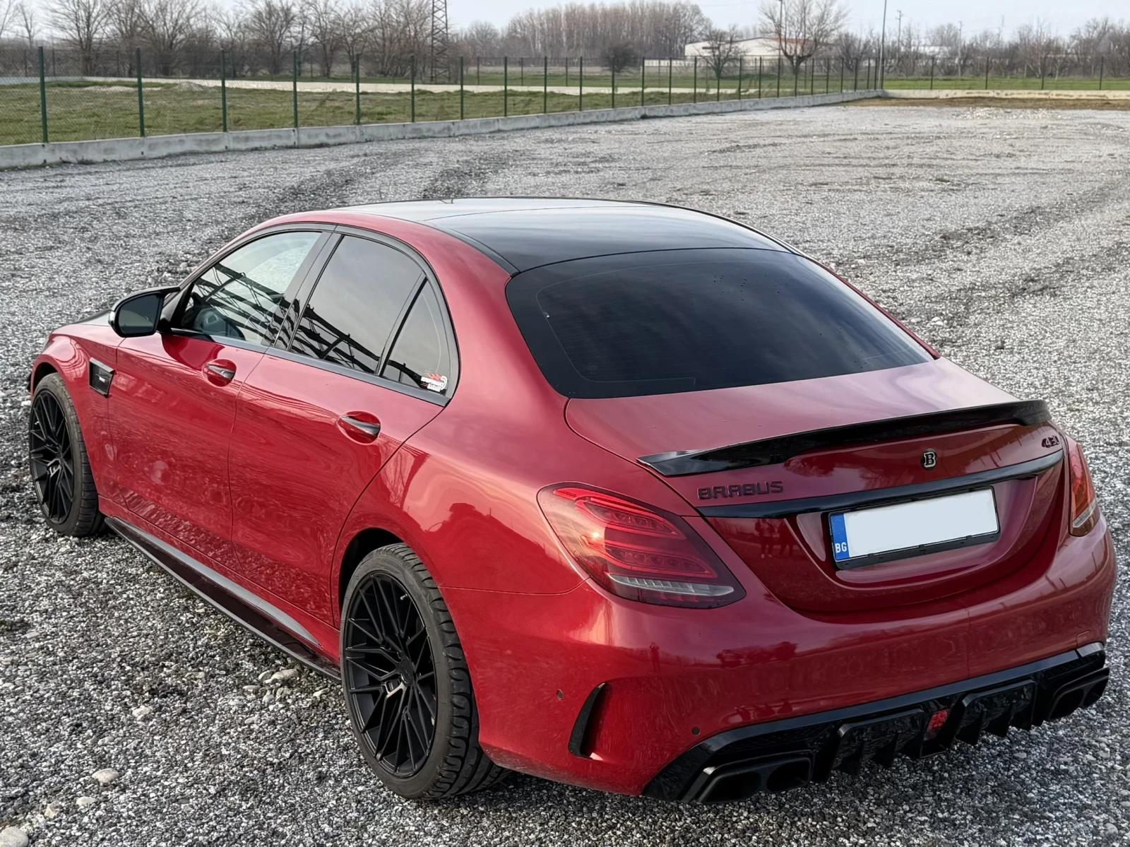 Mercedes-Benz C 400 BRABUS ПАКЕТ / CARPLAY / 64 АМБИЕНТНО ОСВЕТЛЕНИЕ - изображение 4