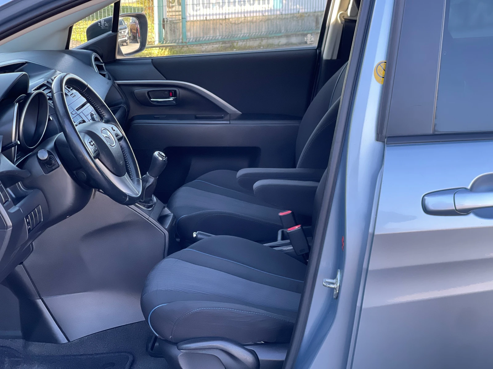 Mazda 5 1.8i Dynamic , снимка 14 - Автомобили и джипове - 54144178