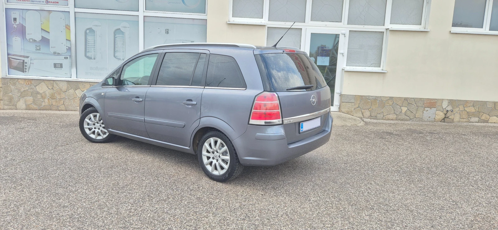 Opel Zafira 1.9cdti* 7м.6ск.* Кожа* , снимка 16 - Автомобили и джипове - 54208232