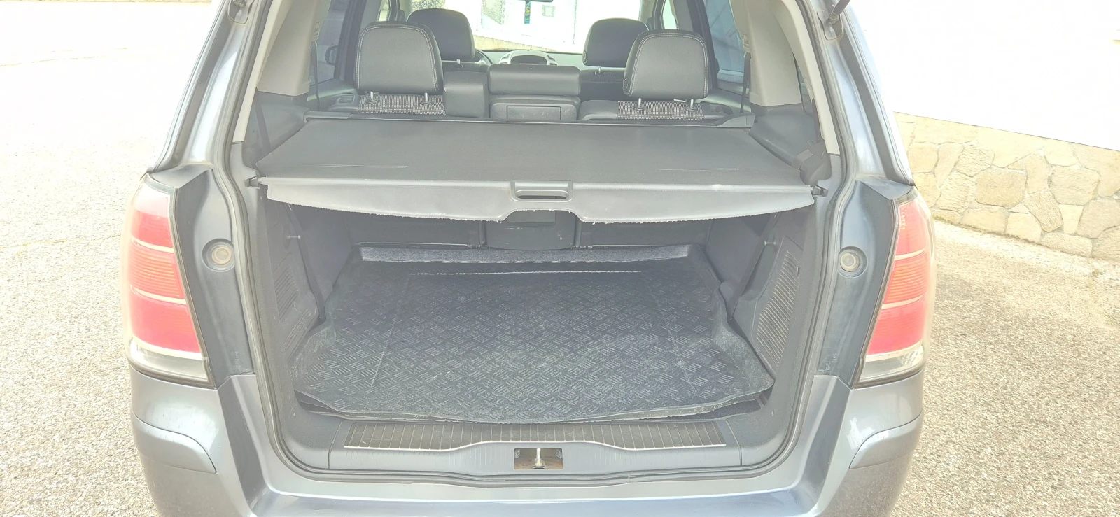 Opel Zafira 1.9cdti* 7м.6ск.* Кожа* , снимка 10 - Автомобили и джипове - 54208232