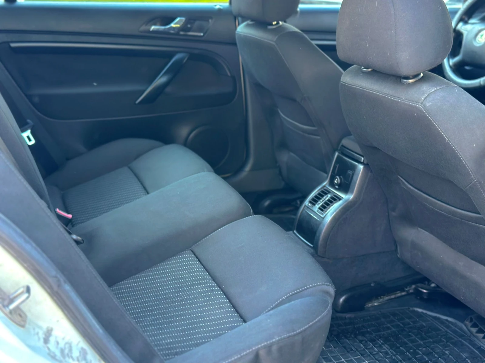 Skoda Superb Отлична /Топ, снимка 9 - Автомобили и джипове - 54331130