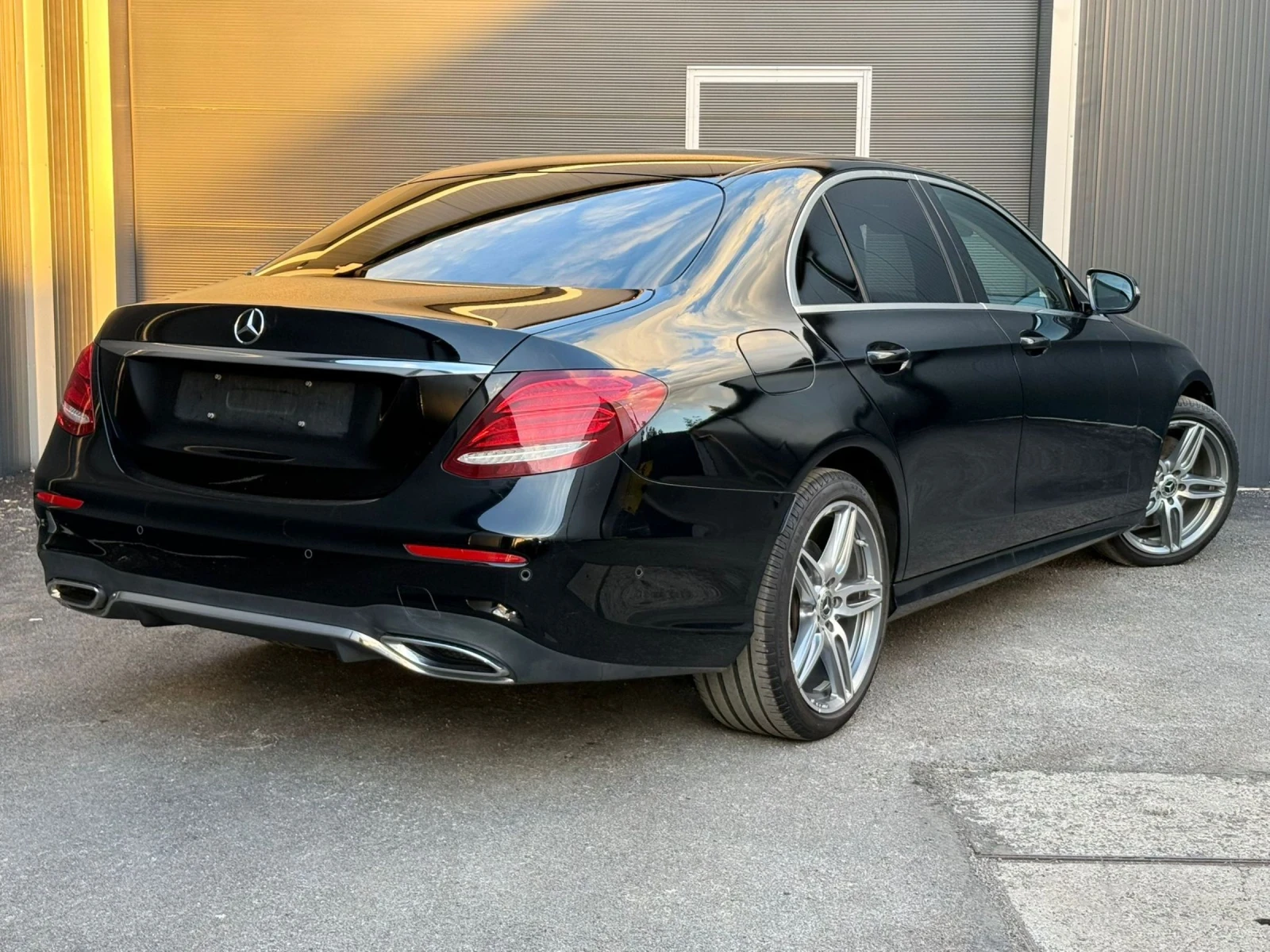 Mercedes-Benz E 400 Mercedes E400d AMG LineASSISTANCEMULTIBEAMFULL* , снимка 11 - Автомобили и джипове - 54443941