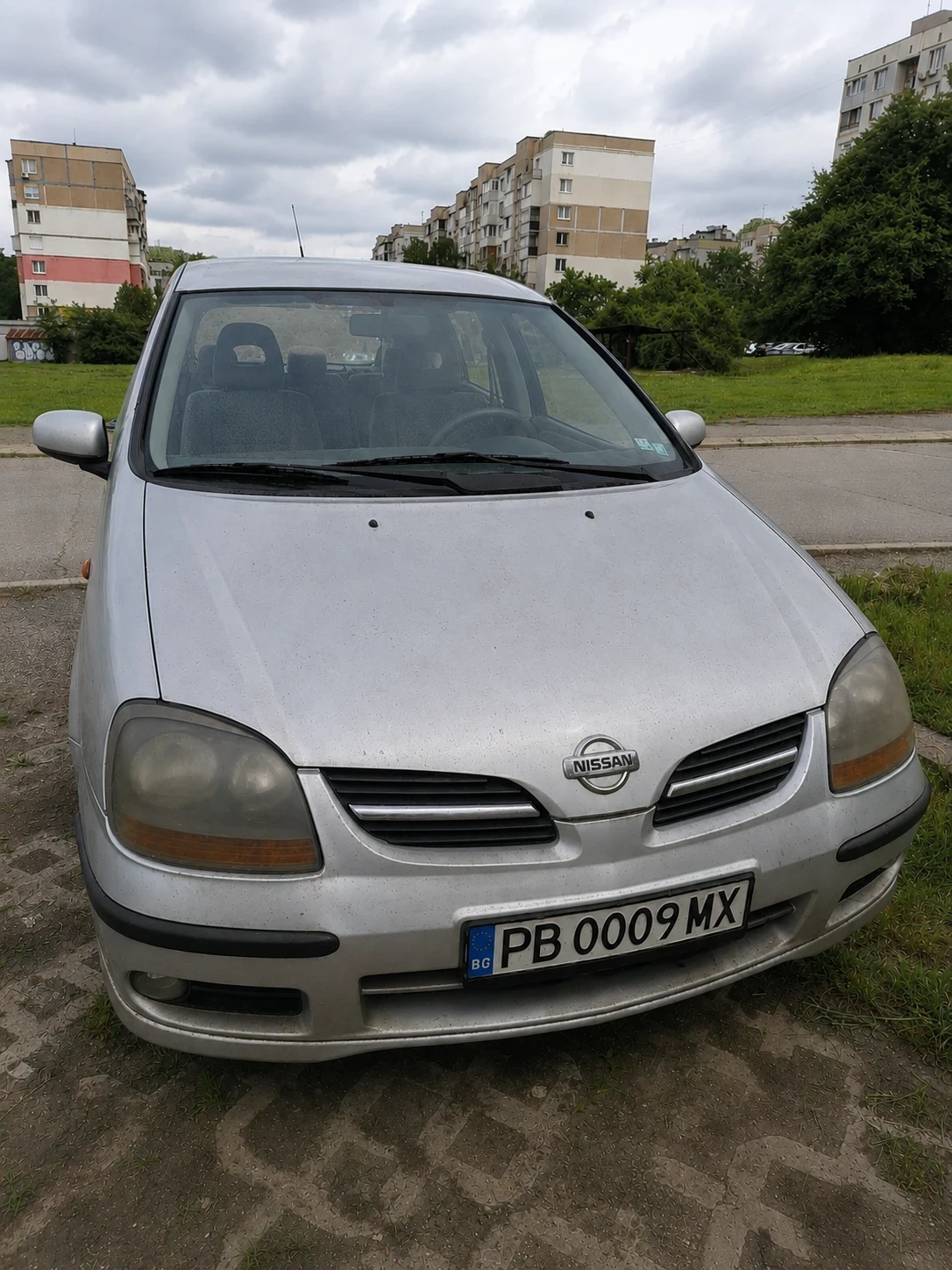 Nissan Almera tino