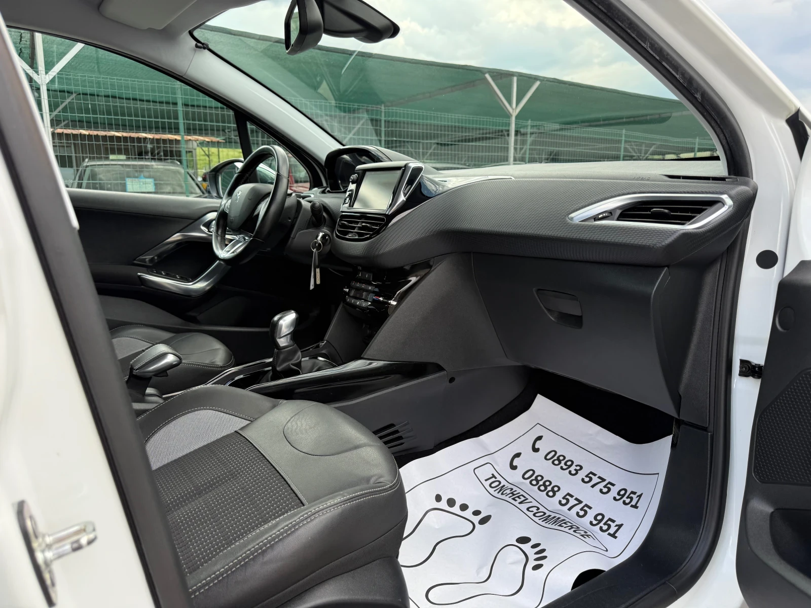 Peugeot 2008 1.2i-TURBO-99.000km-NEW-TOP-NAVI-TV-DVD-LED, снимка 14 - Автомобили и джипове - 54740956