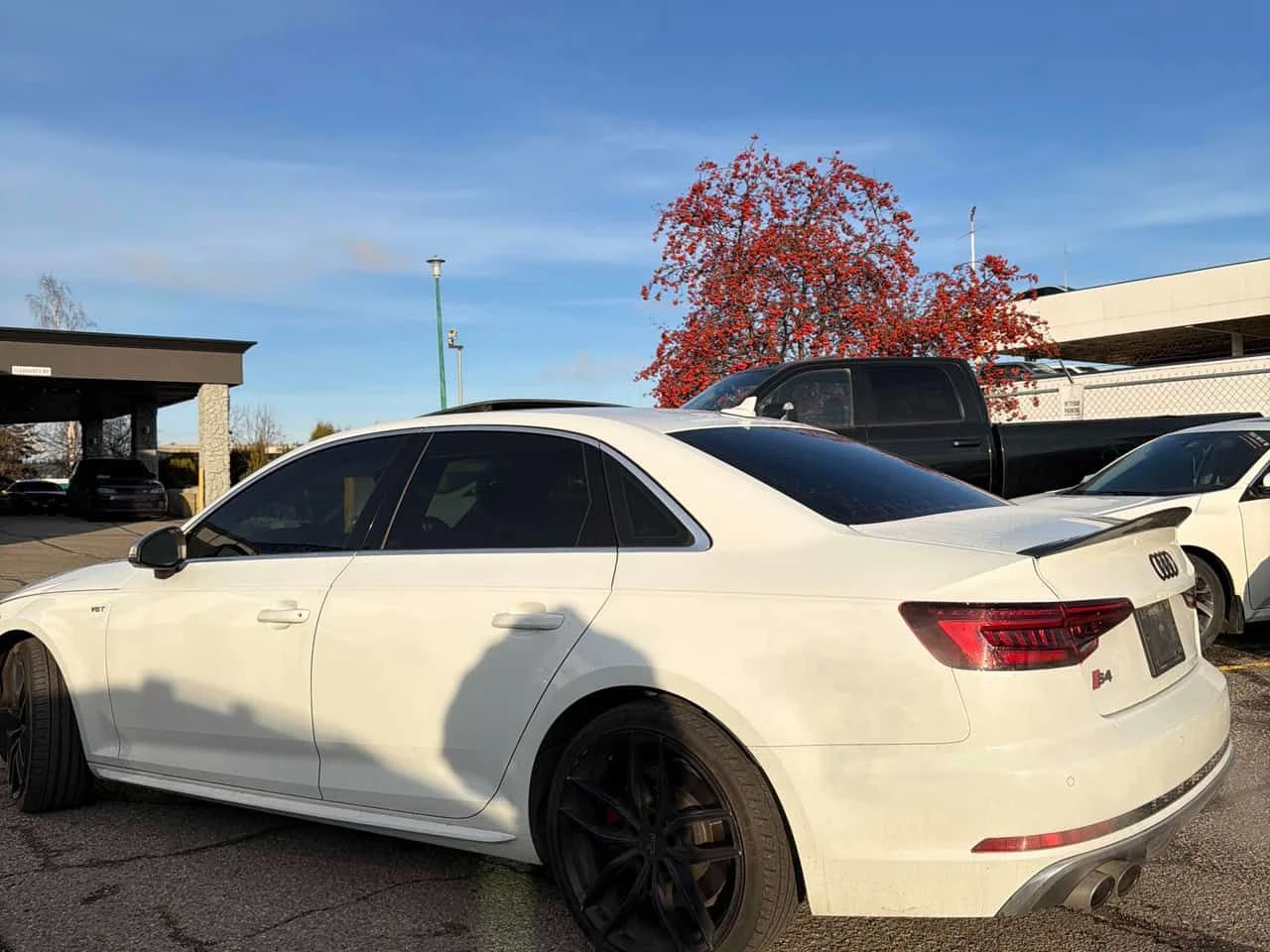 Audi S4 Technik / 360 / B&O / MАСАЖИ / АВТОКРЕДИТ , снимка 16 - Автомобили и джипове - 54813885