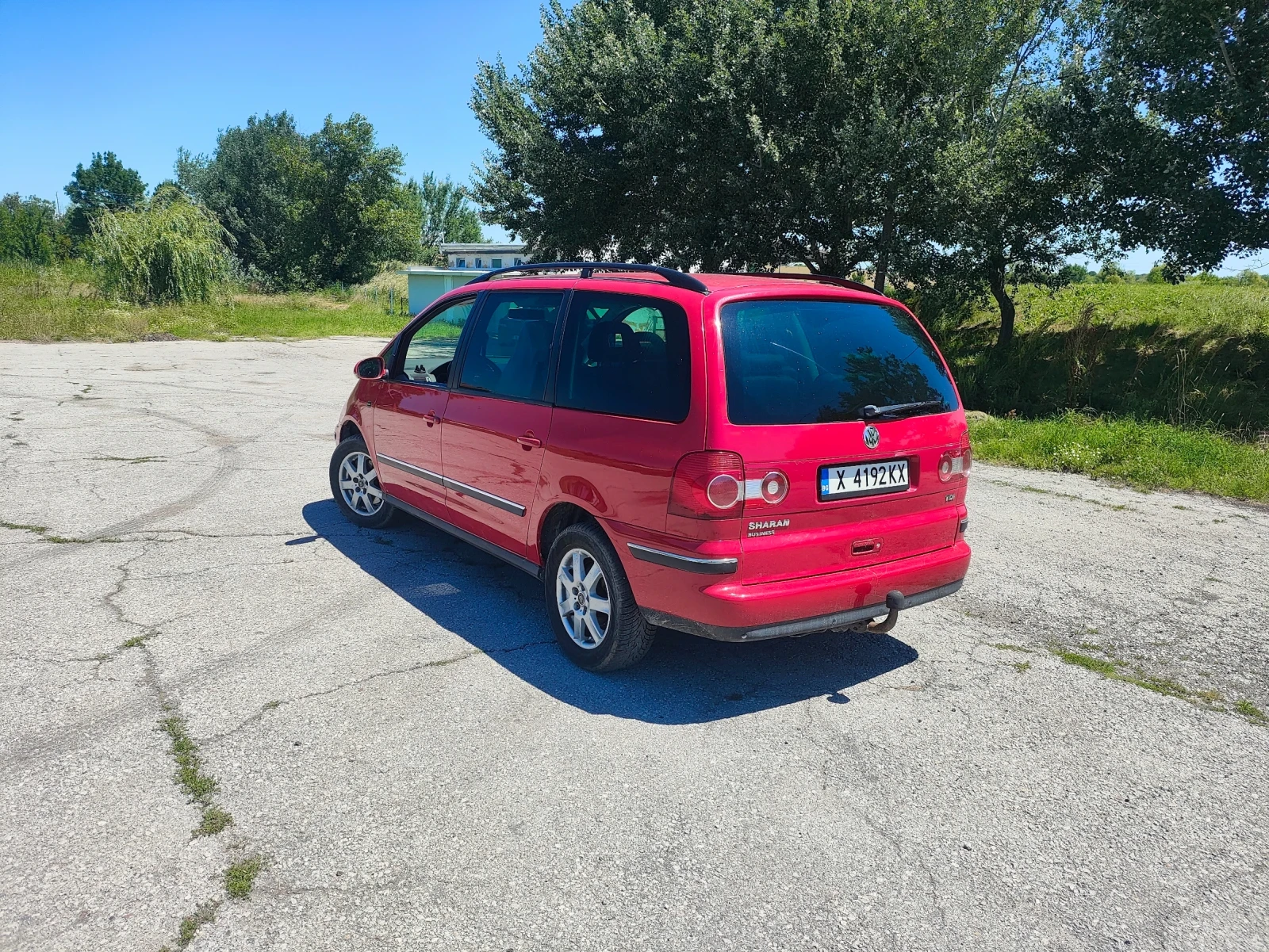 VW Sharan 1.9 TDi, снимка 7 - Автомобили и джипове - 54920981