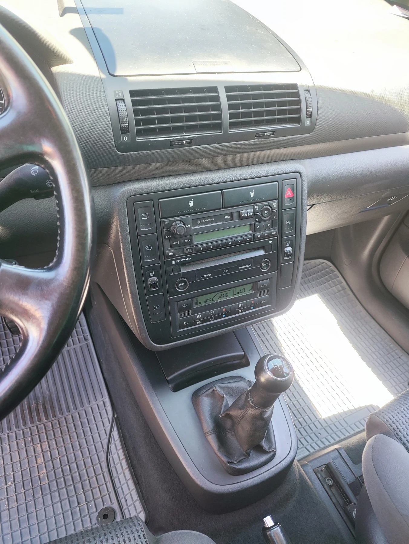 VW Sharan 1.9 TDi, снимка 11 - Автомобили и джипове - 54920981