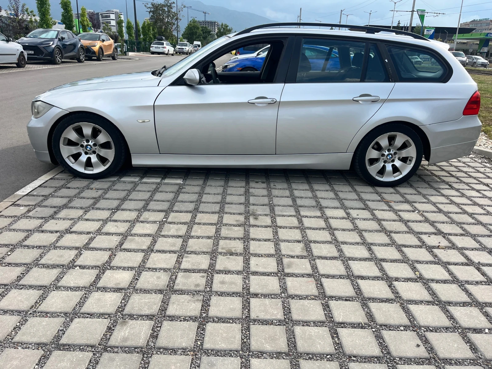 BMW 320, снимка 4 - Автомобили и джипове - 55408513