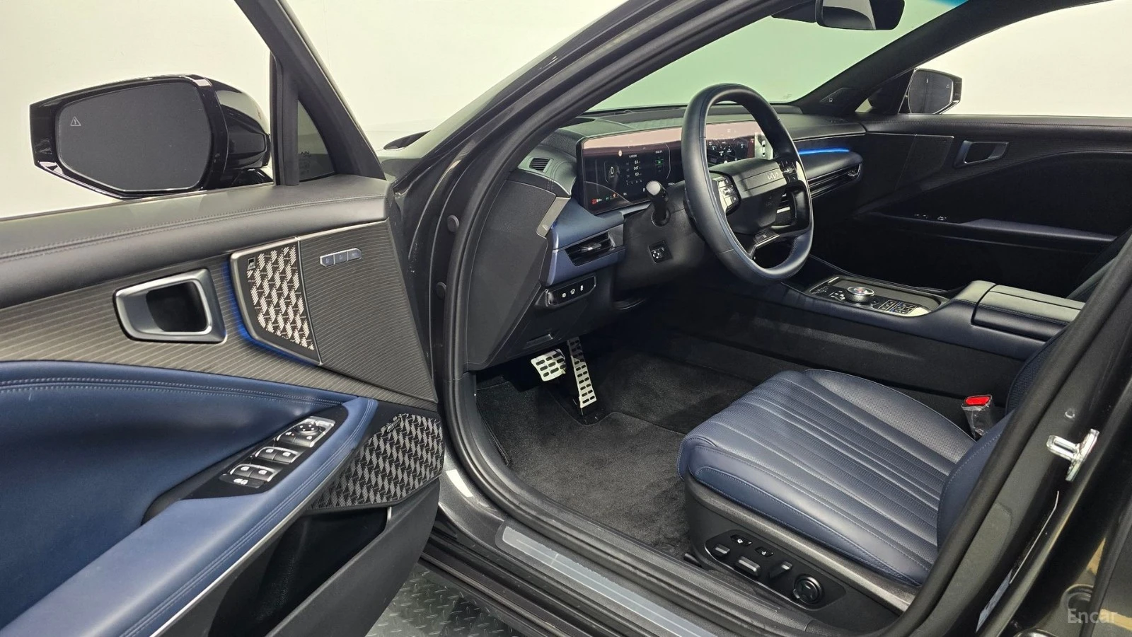 Kia K8 3.5* Signature Black* 360* HUD* ПОДГРЕВ* ОБДУХВАНЕ, снимка 10 - Автомобили и джипове - 55532555