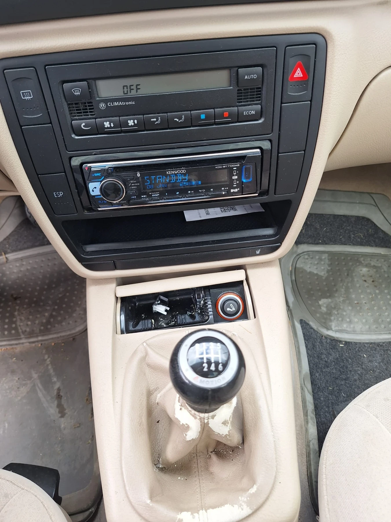 VW Passat, снимка 8 - Автомобили и джипове - 55677924
