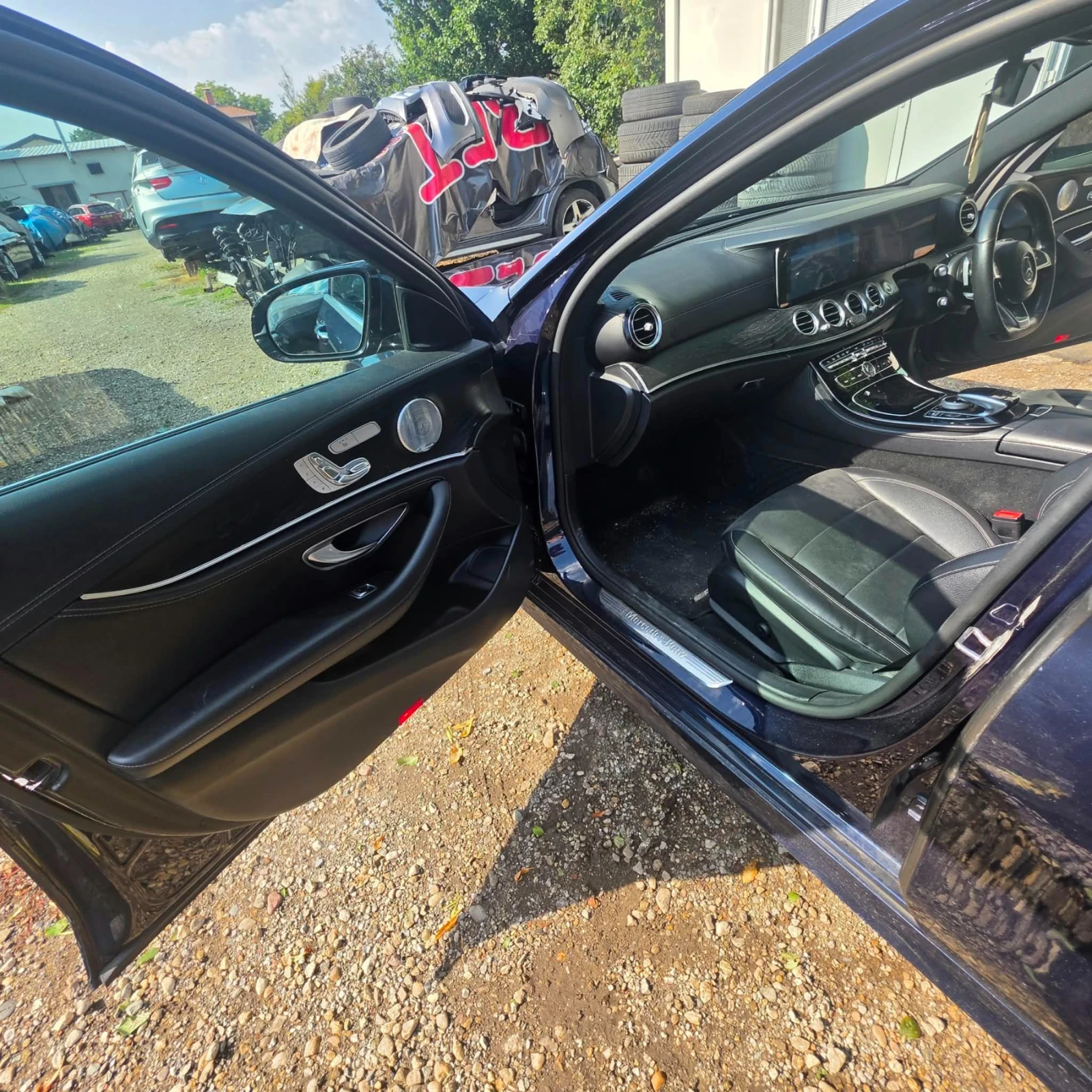 Mercedes-Benz E 220 AMG packet , снимка 12 - Автомобили и джипове - 55806114