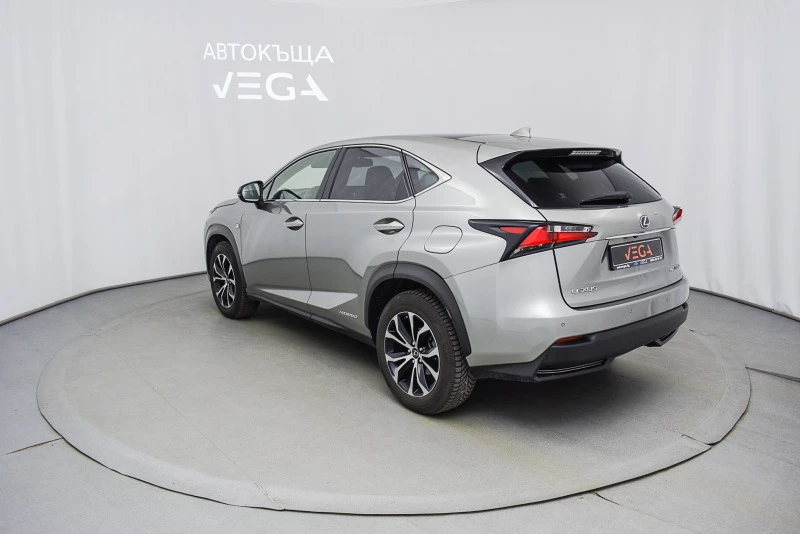 Lexus NX 300H F Sport 4x4, снимка 2 - Автомобили и джипове - 45782164