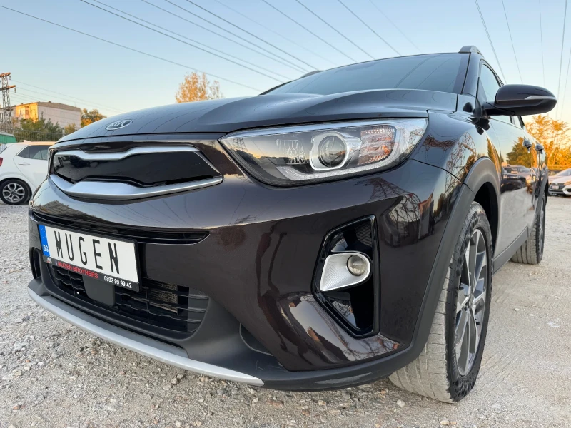 Kia Stonic NAVI / КОЖА / КАМЕРА / ЕВРО 6 / БЕНЗИН, снимка 1 - Автомобили и джипове - 47635207