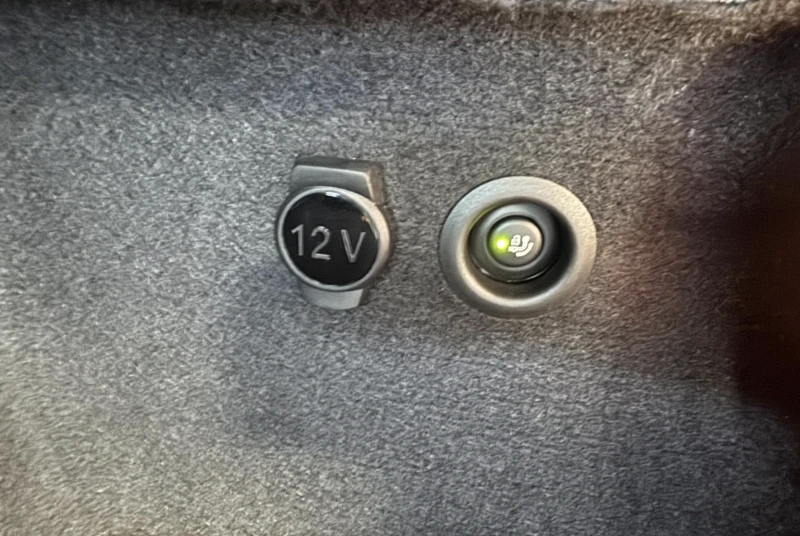 BMW X1 25e xDrive LED/Камера/Fast Charging, снимка 10 - Автомобили и джипове - 52020728