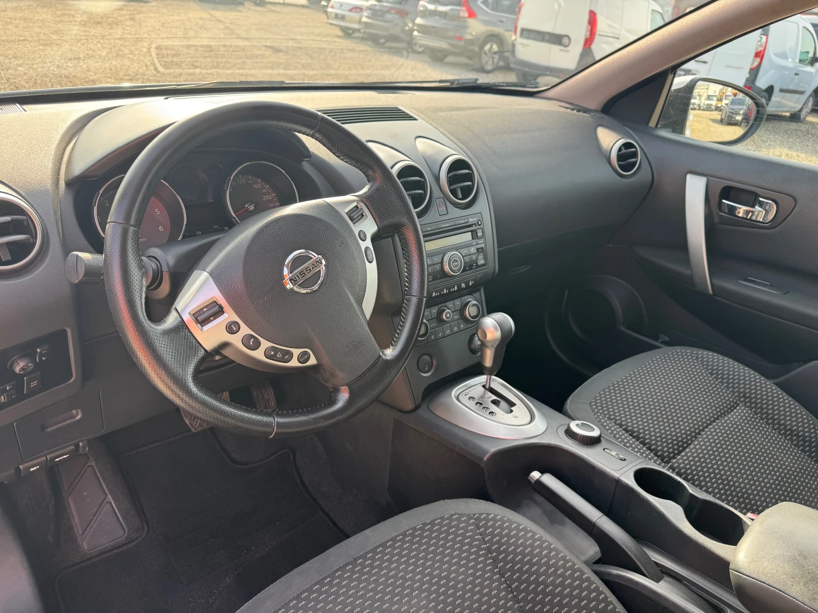 Nissan Qashqai ������� 4�4 | Mobile.bg � ����������� 10