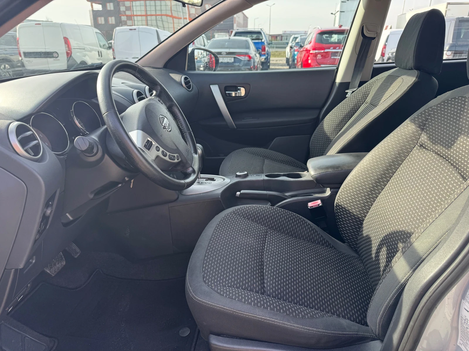 Nissan Qashqai ������� 4�4 | Mobile.bg � ����������� 9